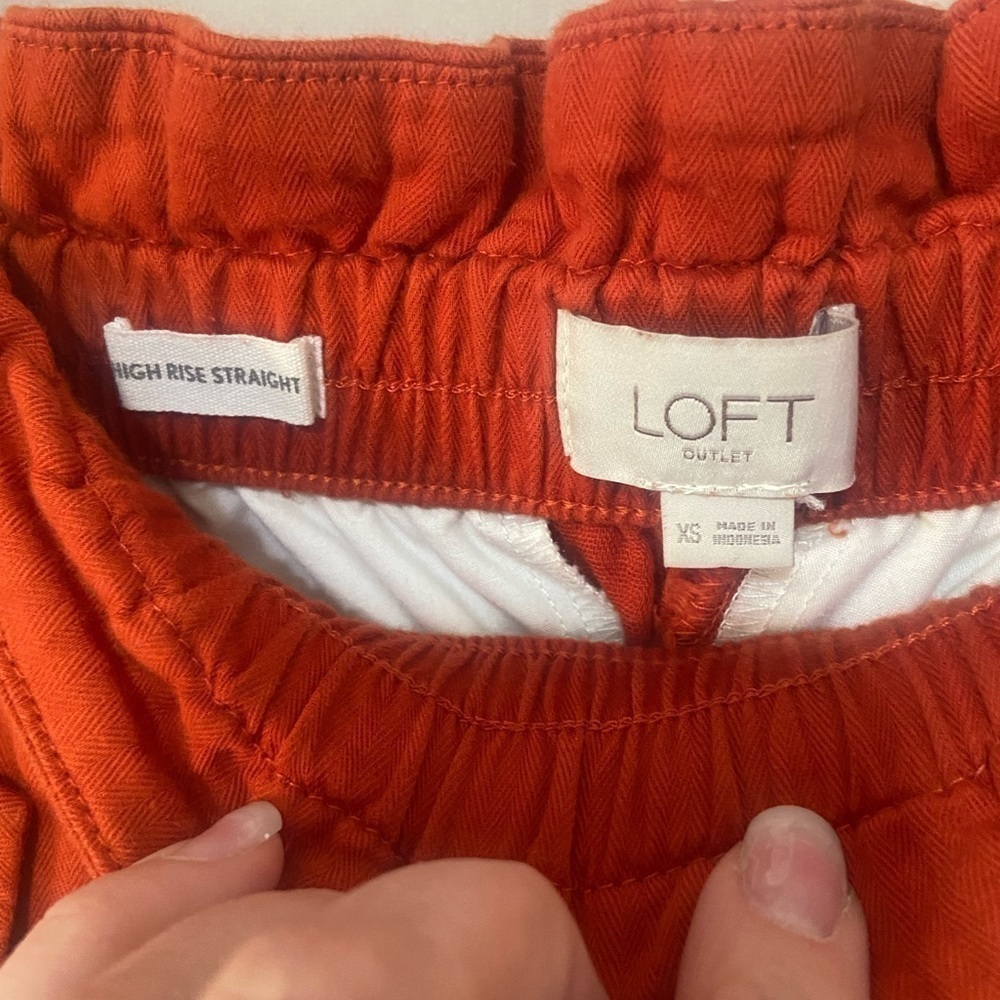 Loft women's XS high rise straight pull on paperbag style pants EUC - Picture 4 of 6